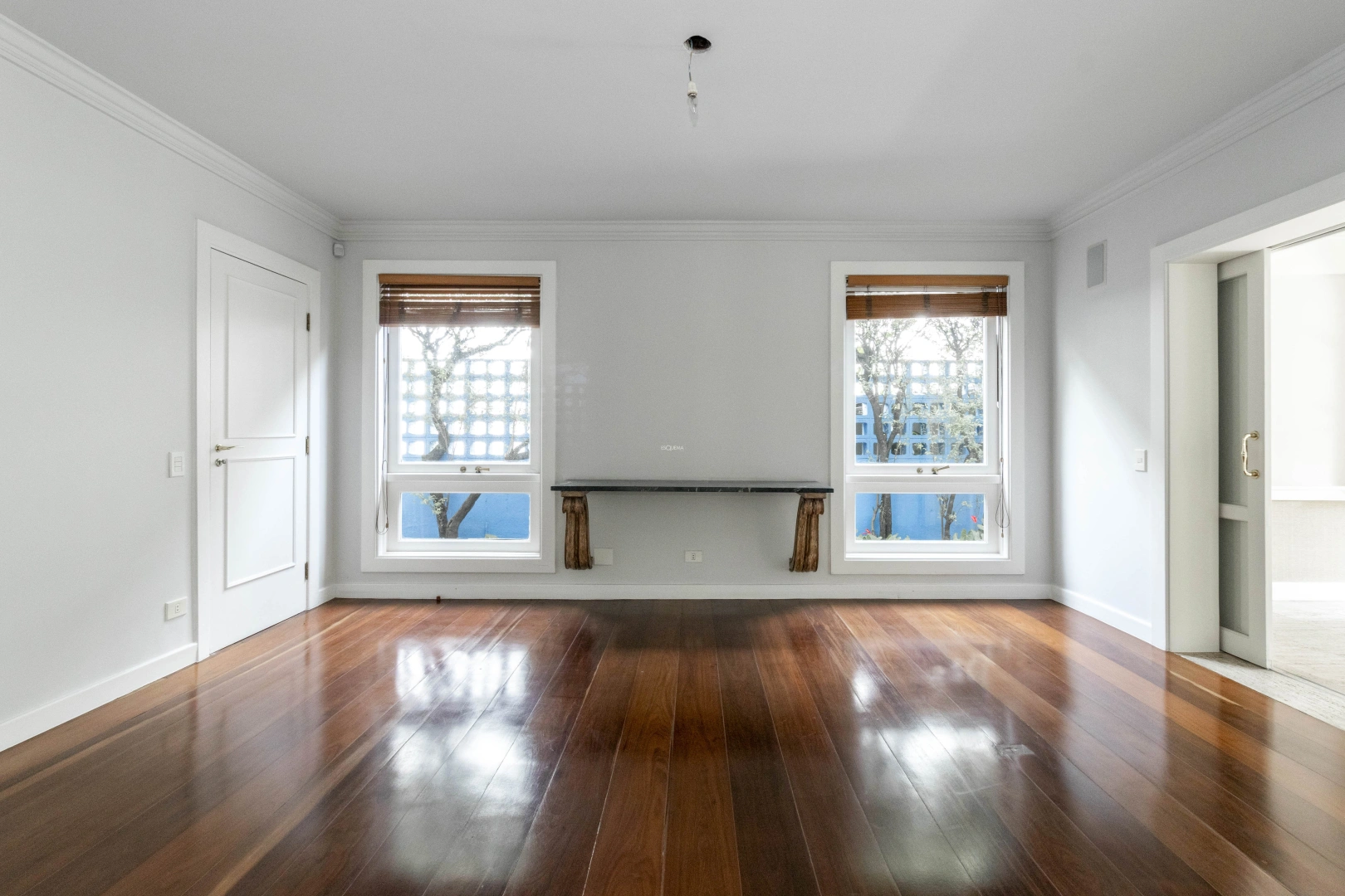 Casa reformada com ampla área externa - Imagem 9