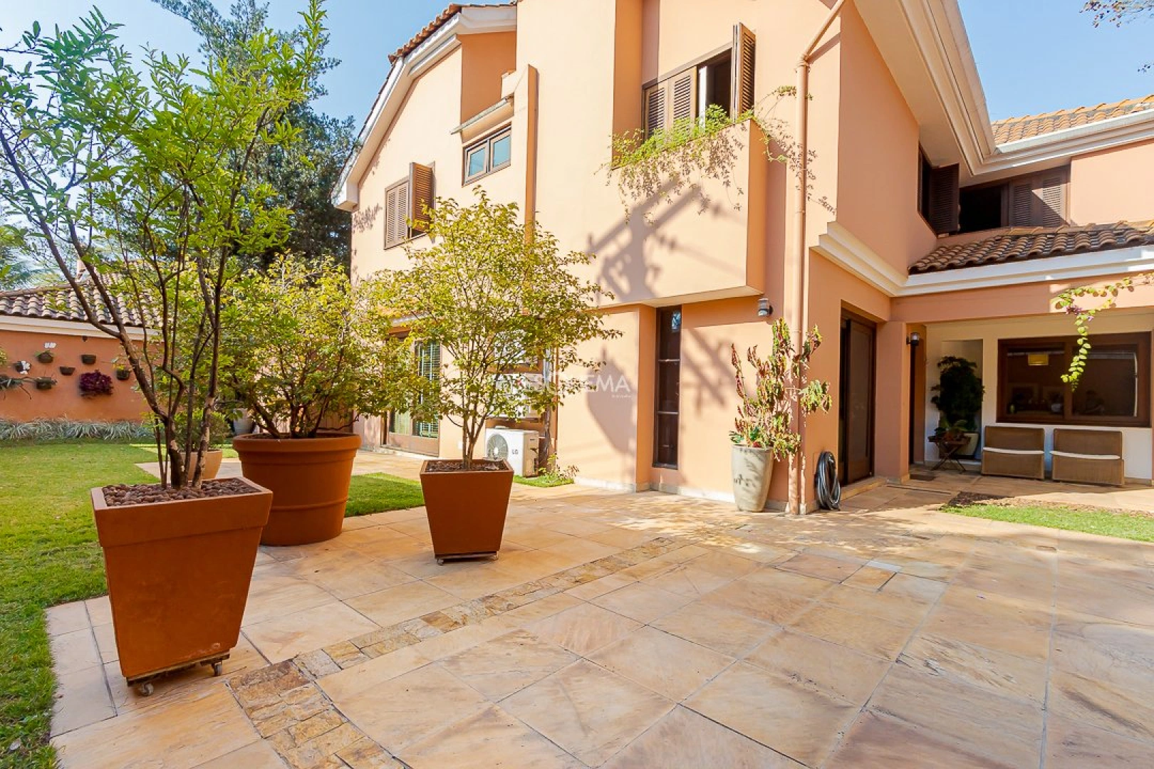 Casa moderna em condomínio próximo ao Fasano Cidade Jardim - Imagem 4