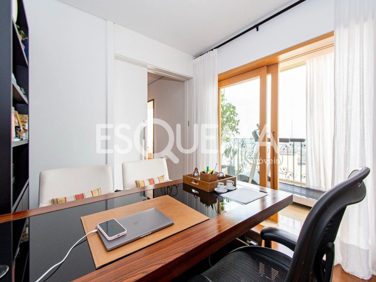 Apartamento reformado com vista para o skyline - Imagem 10
