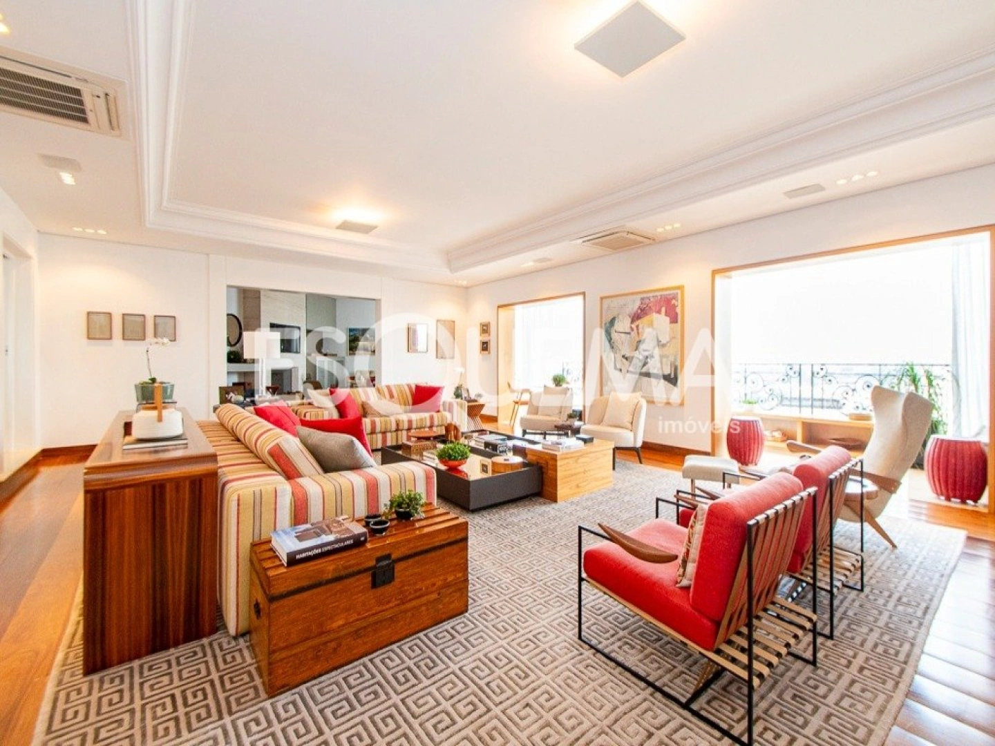 Apartamento reformado com vista para o skyline - Imagem 1