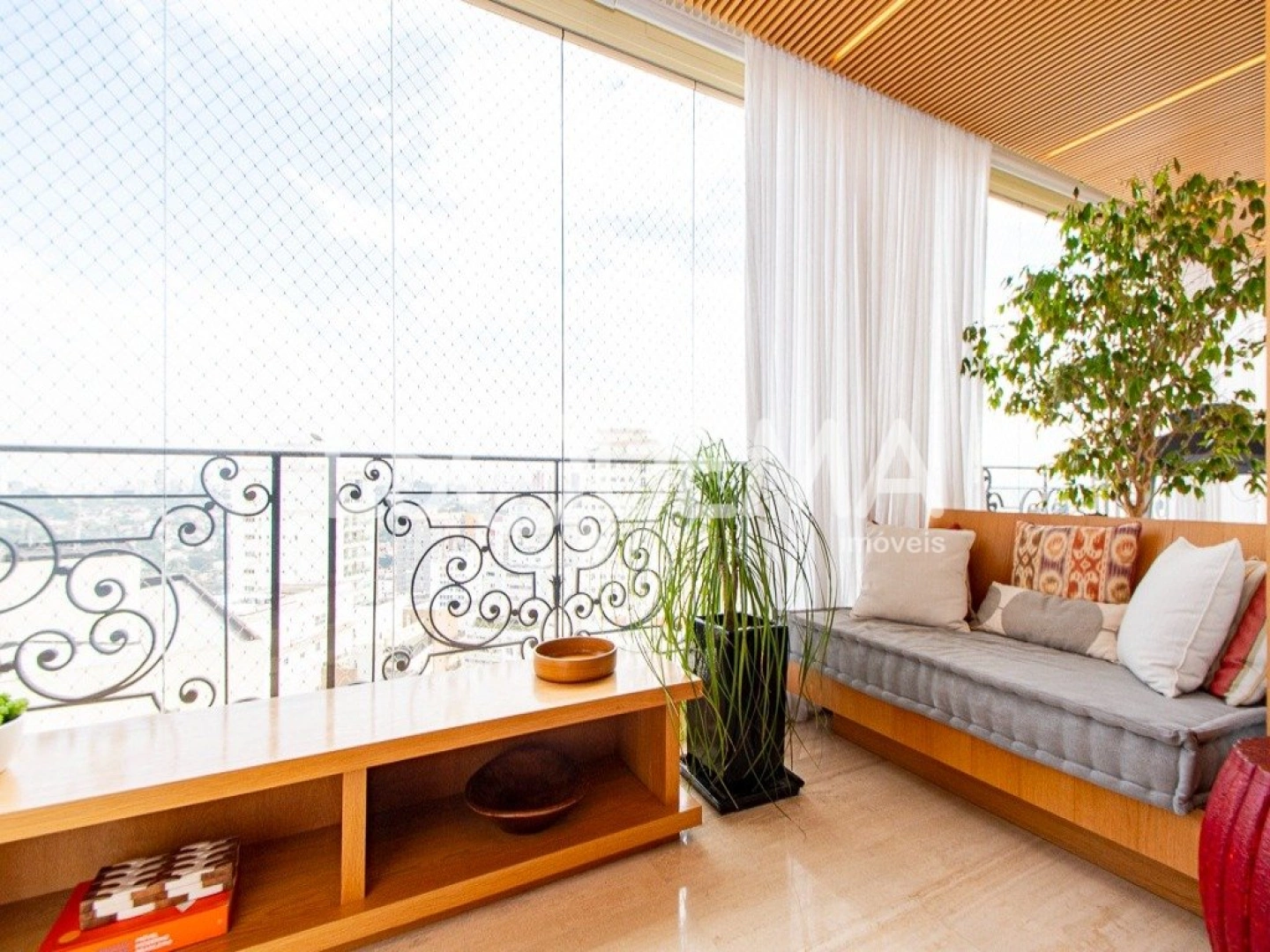 Apartamento reformado com vista para o skyline - Imagem 2