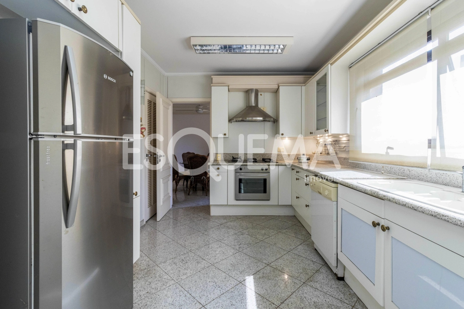 Apartamento próximo à Praça Pereira Coutinho - Imagem 13