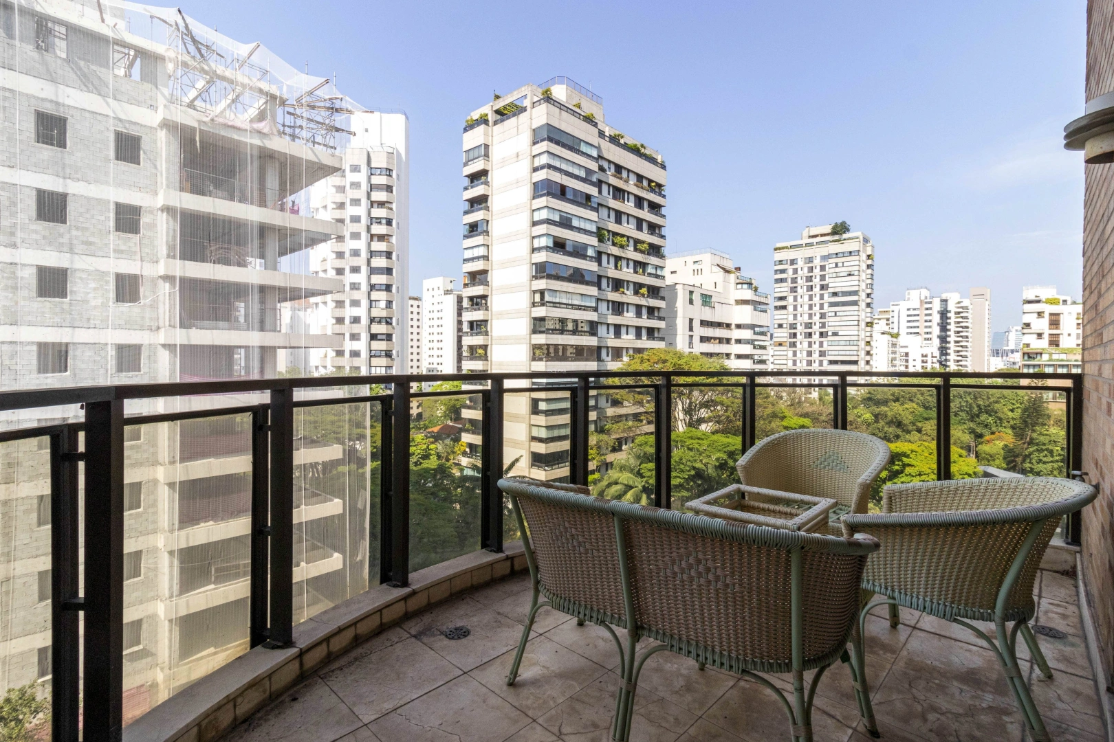 Apartamento próximo à Praça Pereira Coutinho - Imagem 6