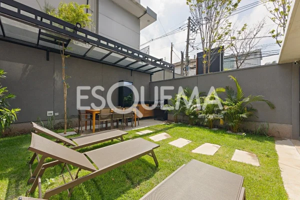 Apartamento garden mobiliado com área externa privativa