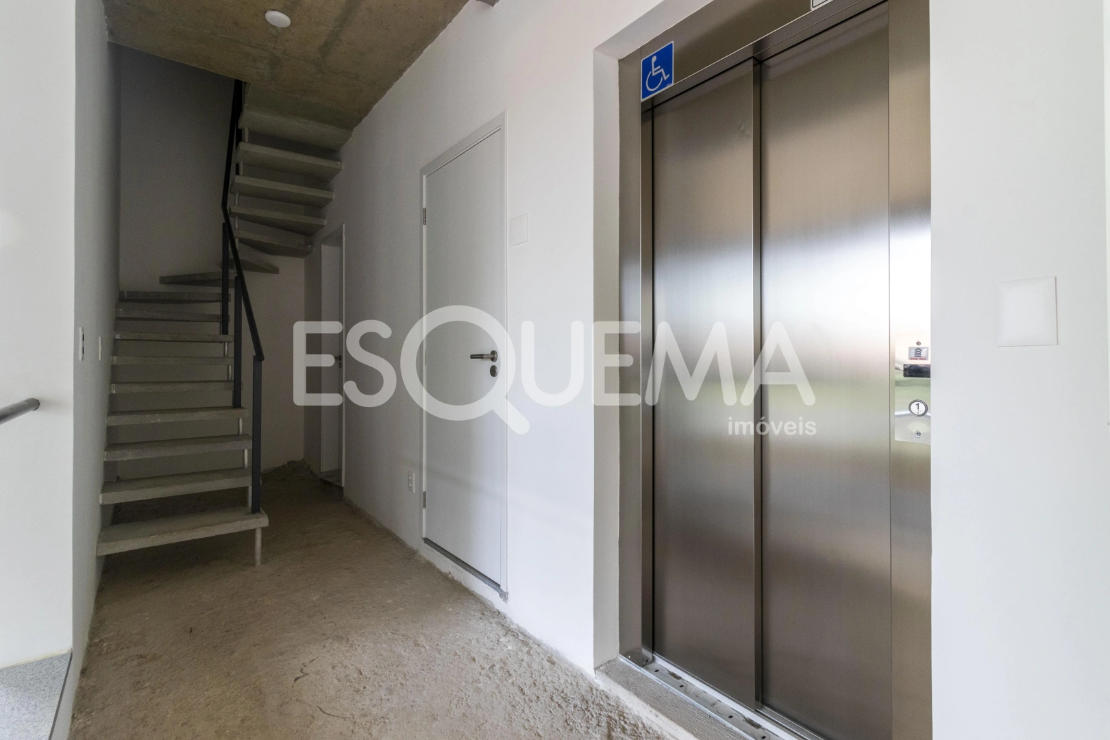 Imóvel comercial com arquitetura única - Imagem 6