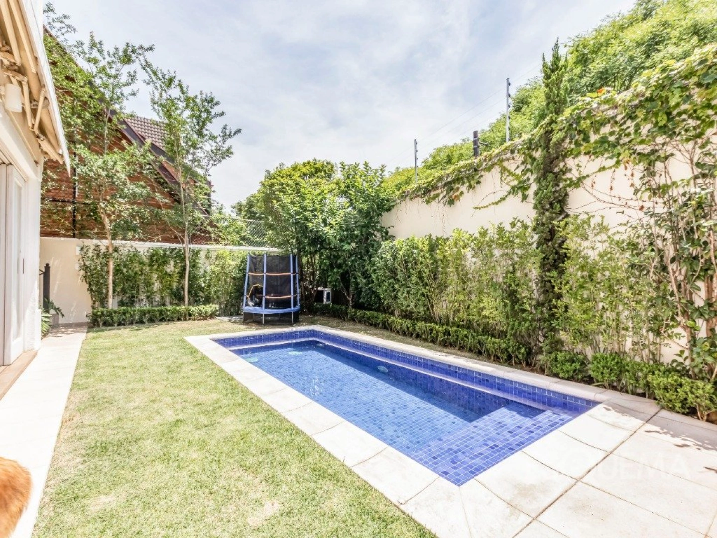 Casa com piscina em condomínio fechado - Imagem 15