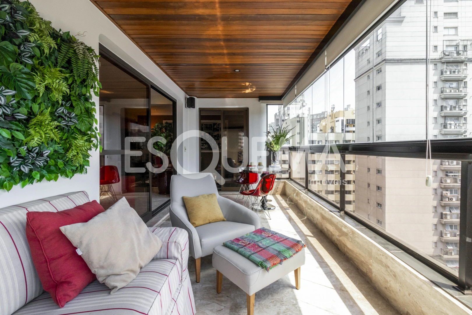 Apartamento com 4 suites próximo à Escola Mobile - Imagem 1