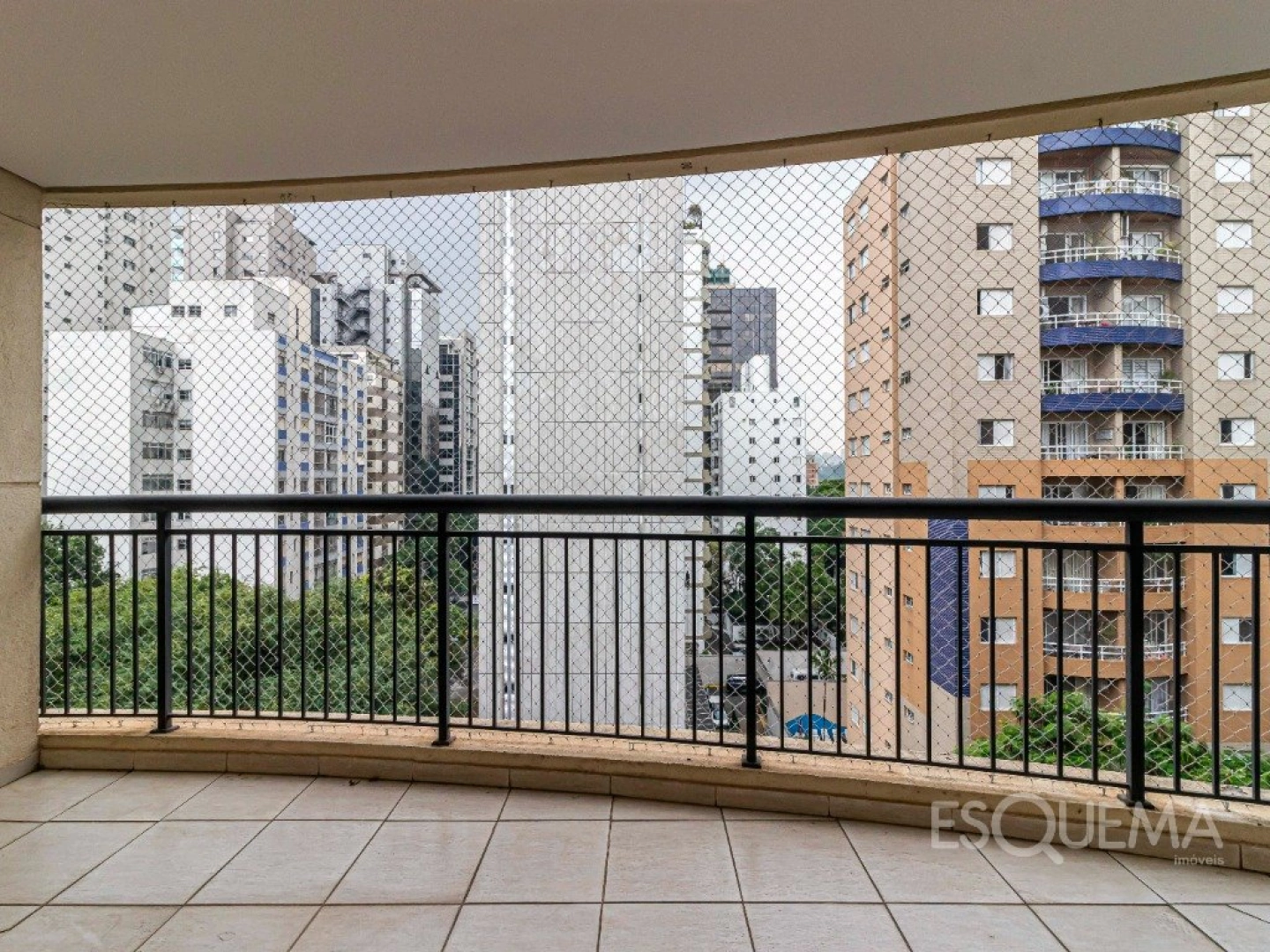Apartamento com 3 suítes e vista aberta em rua tranquila do Itaim Bibi - Imagem 6