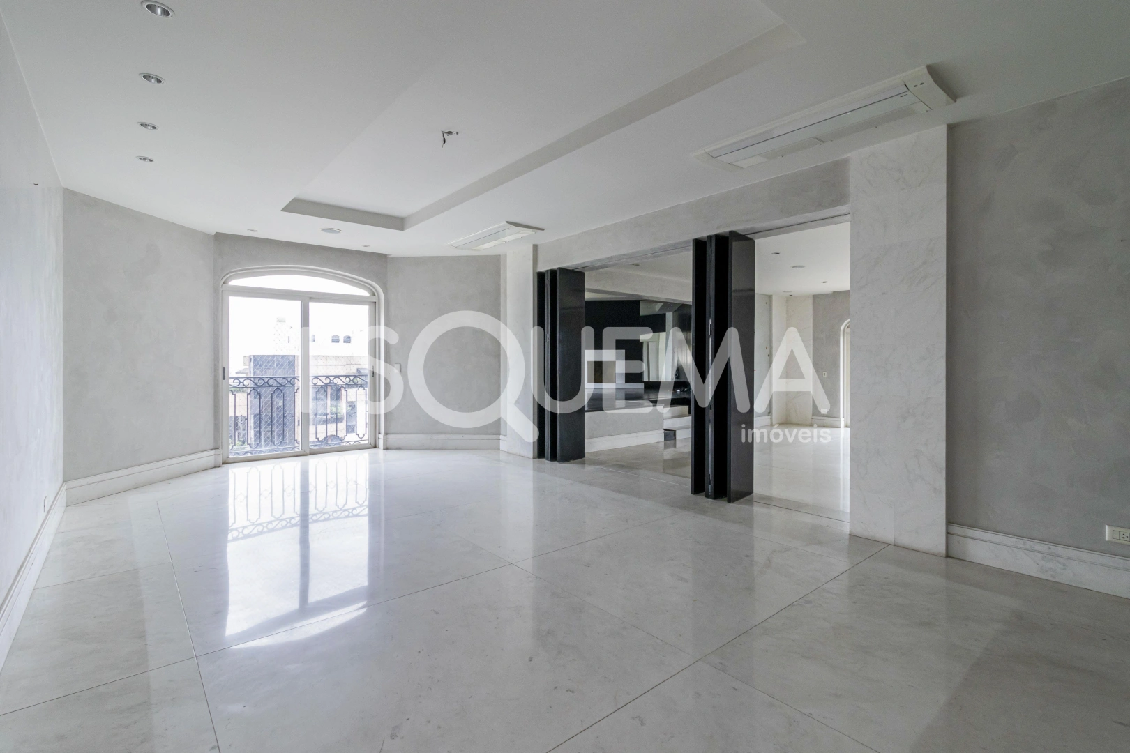Apartamento com vista para o skyline urbano - Imagem 8