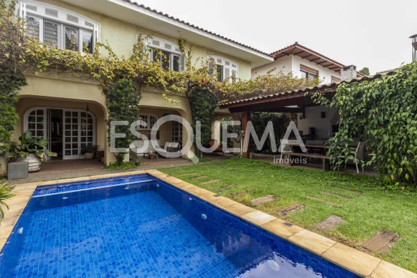 Casa em bairro tranquilo e arborizado