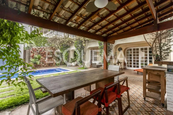 Casa em bairro tranquilo e arborizado