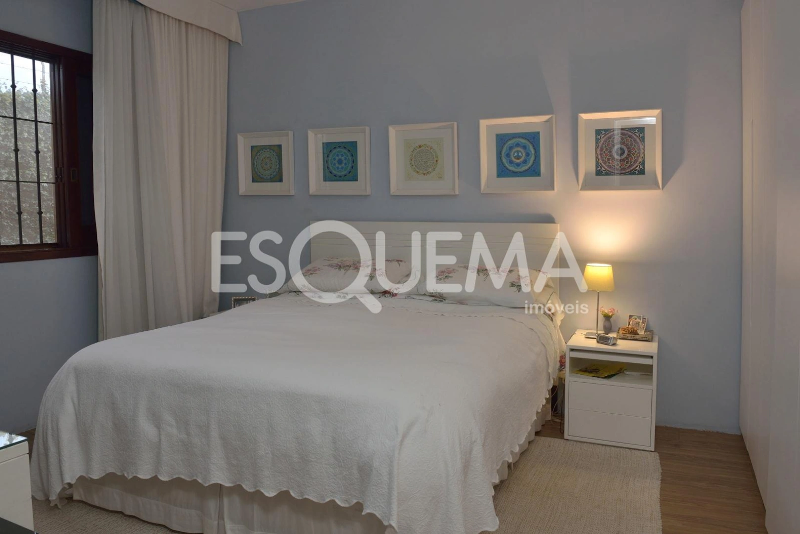 Casa em rua fechada, com projeto diferenciado - Imagem 10