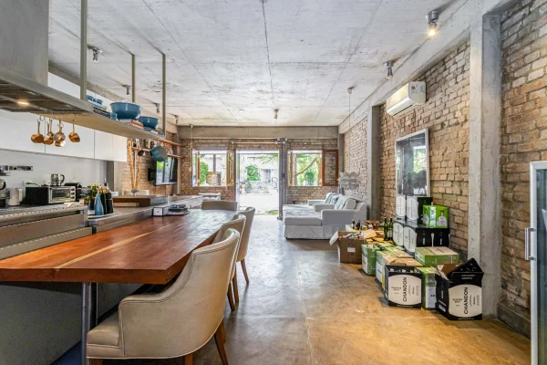 Casa com projeto de David Bastos, no Jardim Paulista