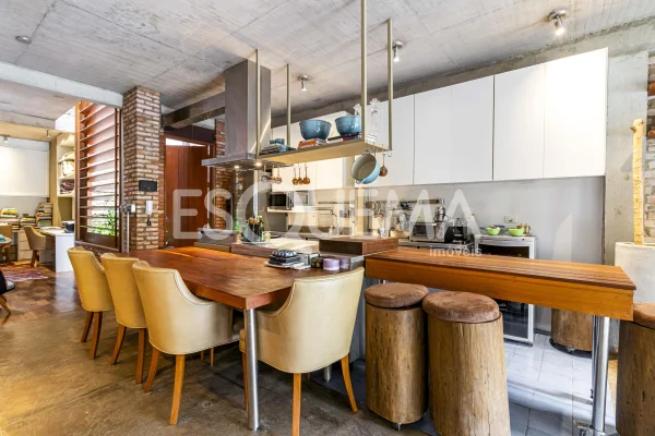 Casa com projeto de David Bastos, no Jardim Paulista