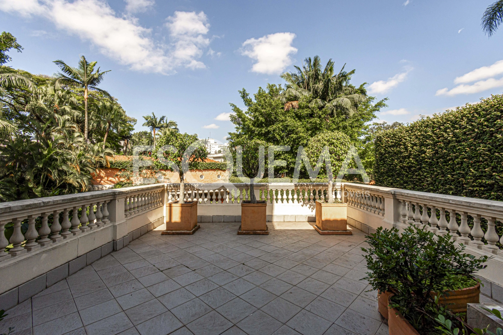Casa bem conservada no Jardim América - Imagem 12