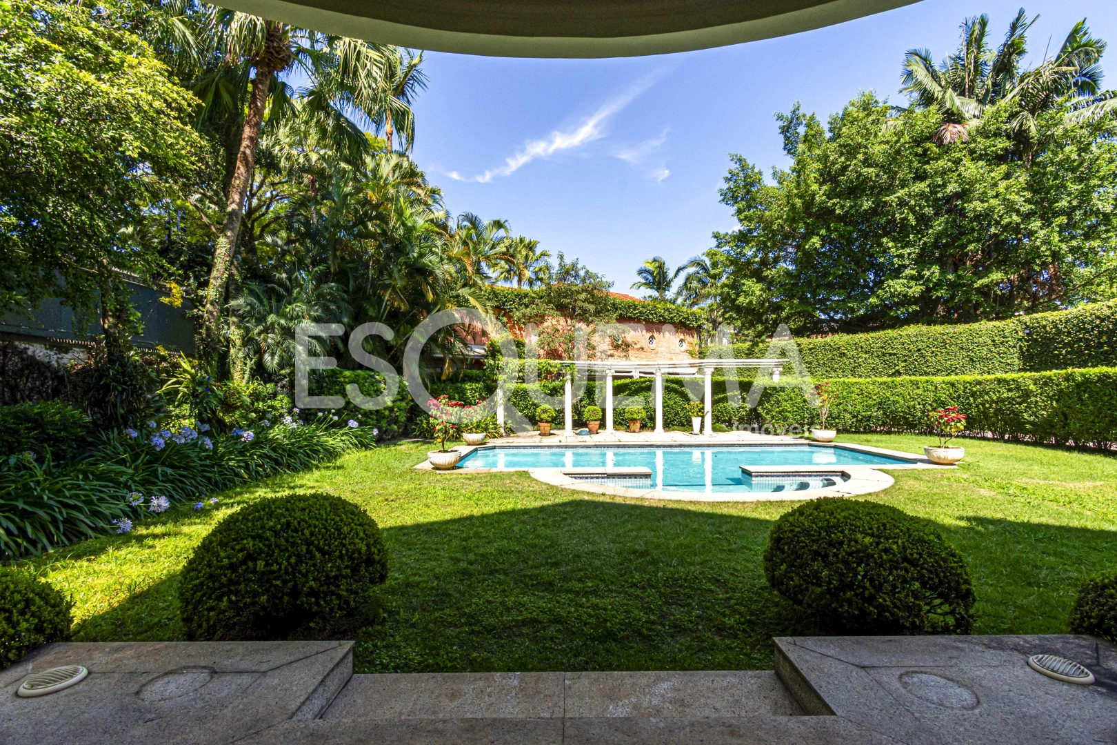 Casa bem conservada no Jardim América - Imagem 4