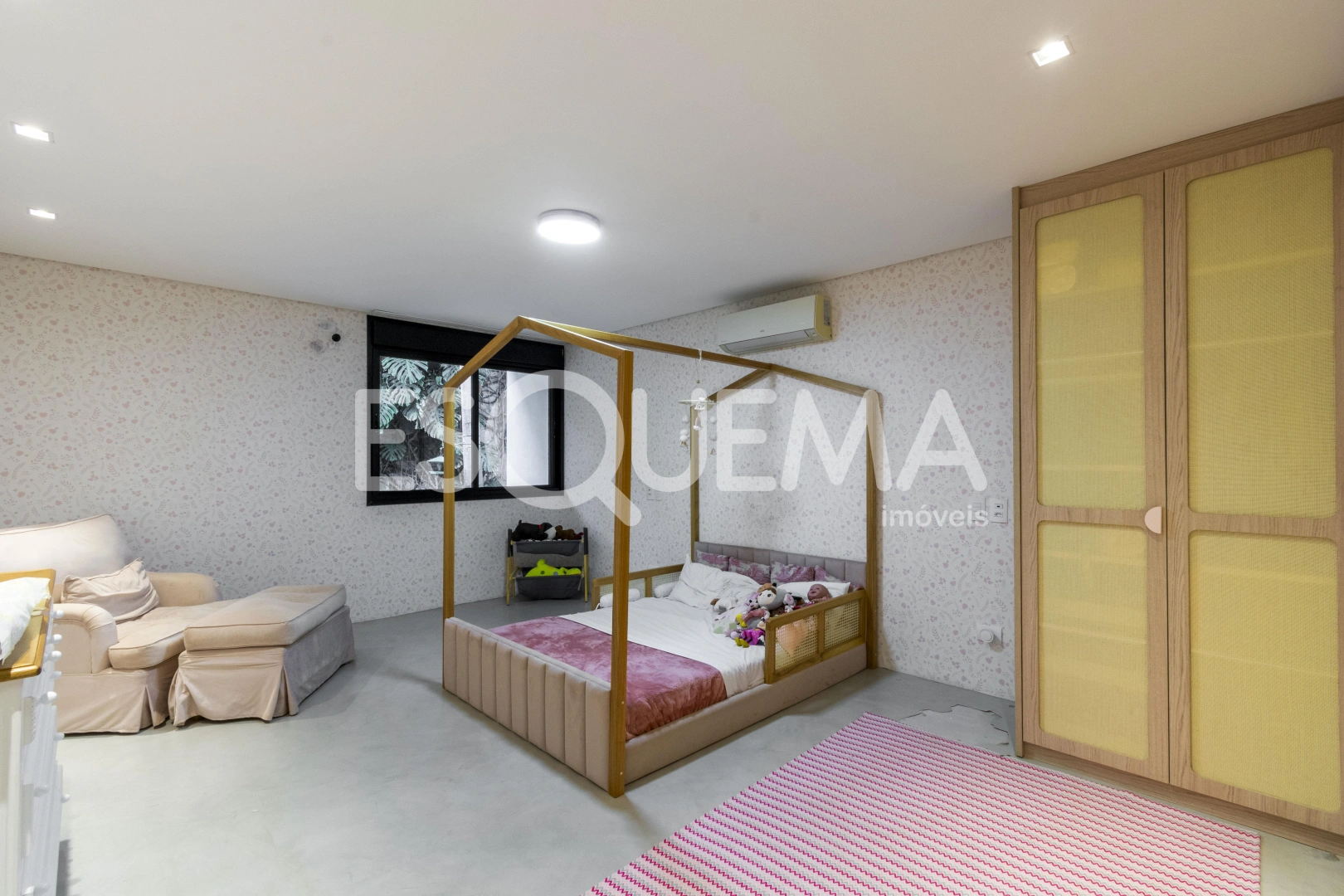 Casa reformada e com muito verde - Imagem 14