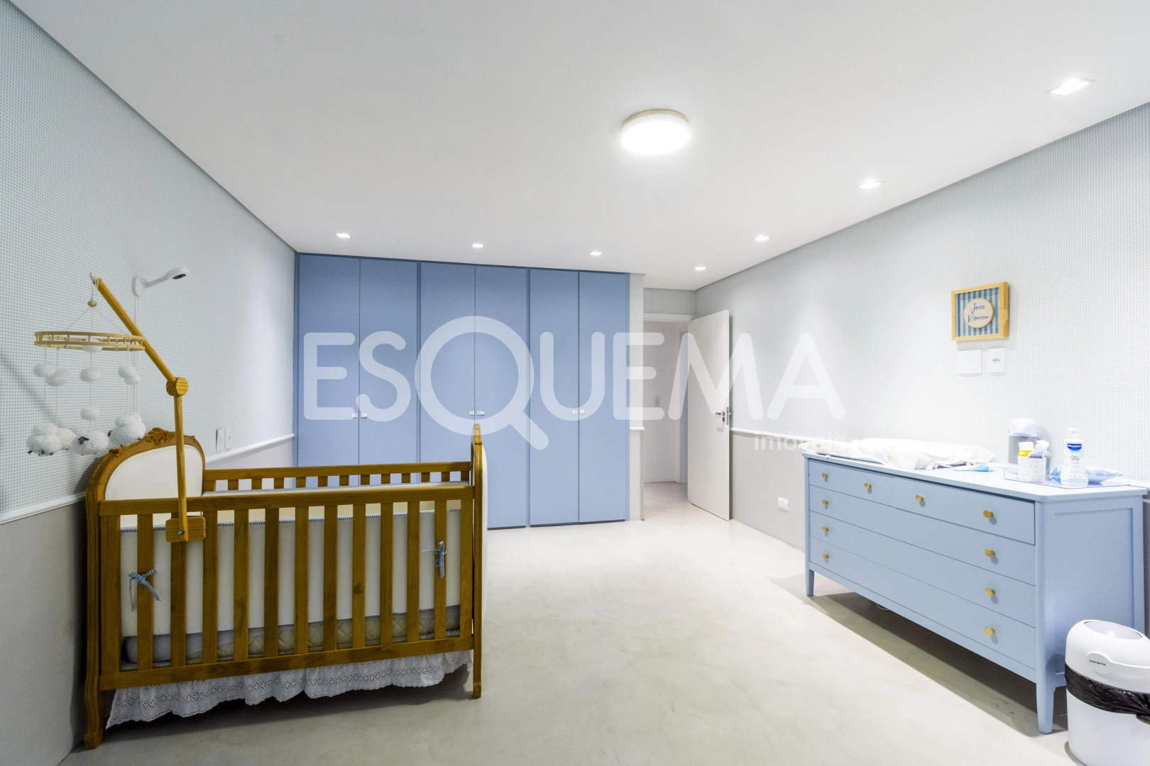 Casa reformada e com muito verde - Imagem 15