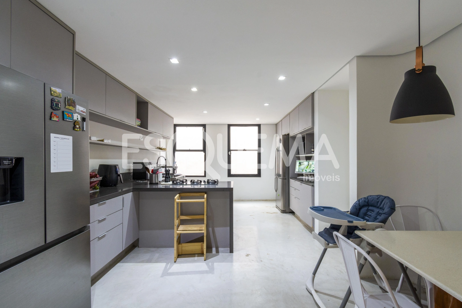 Casa reformada e com muito verde - Imagem 8