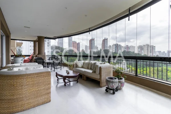 Apartamento com vista para o Parque Burle Marx