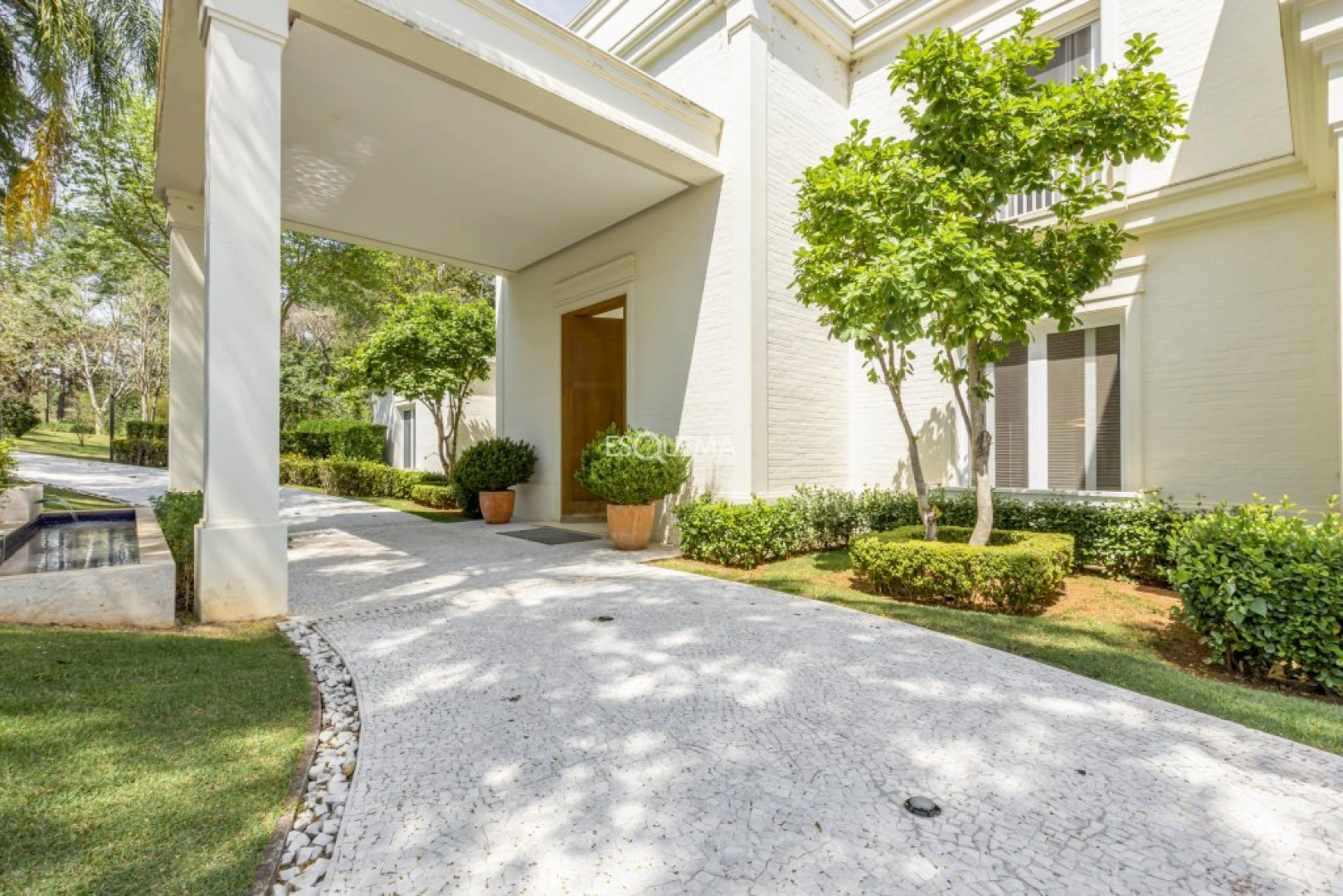 Casa com projeto de João Armentano próxima ao Clube Hípico - Imagem 7
