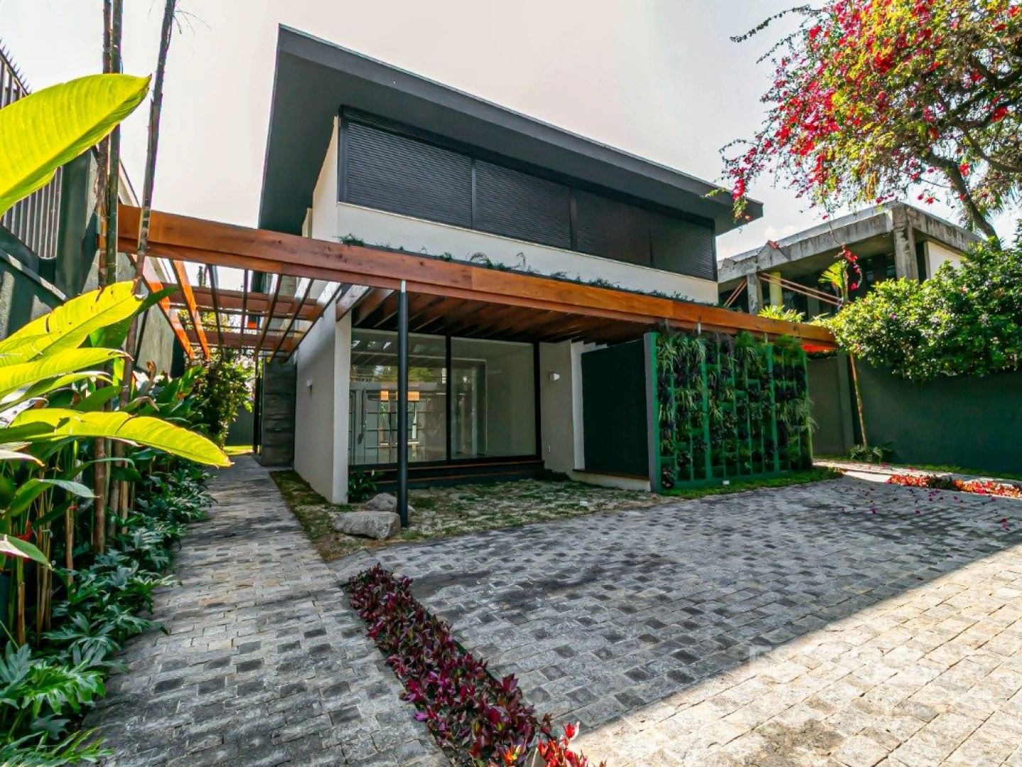 Casa nova com lazer em Alto de Pinheiros - Imagem 2