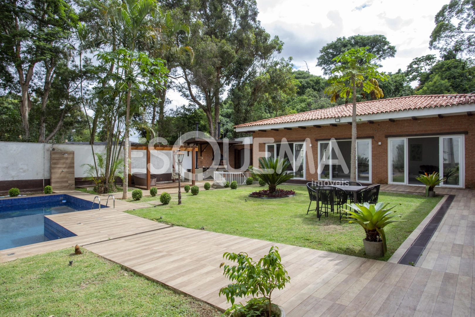Casa mobiliada com lazer e paisagismo no Jardim Morumbi - Imagem 3