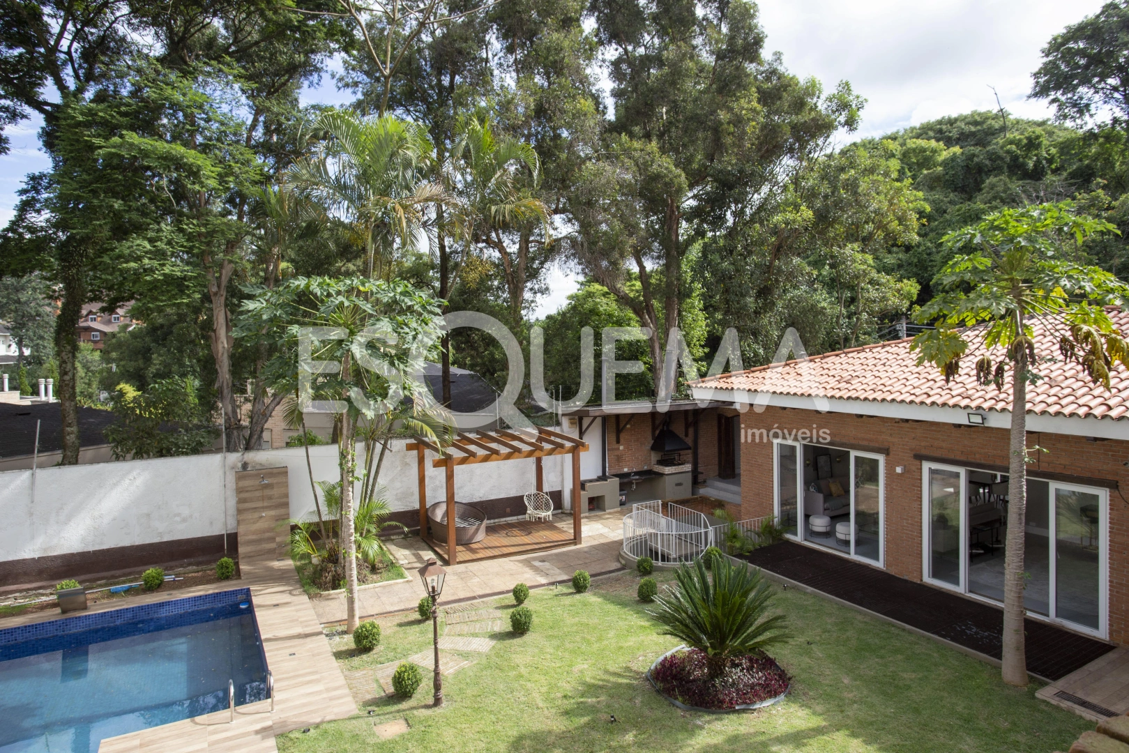 Casa mobiliada com lazer e paisagismo no Jardim Morumbi - Imagem 4