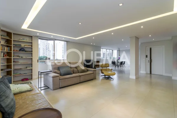 Apartamento reformado em Pinheiros