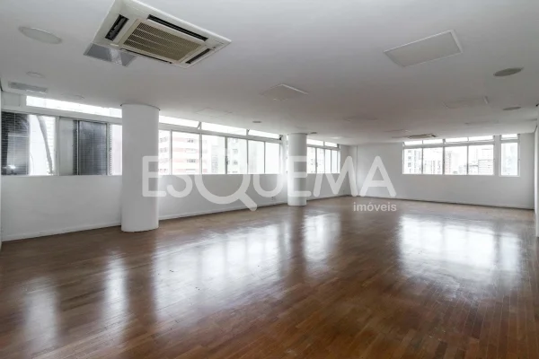 Conjunto comercial no coração da Avenida Paulista
