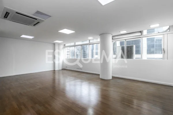 Conjunto comercial no coração da Avenida Paulista
