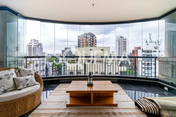Apartamento luxuoso e bem localizado
