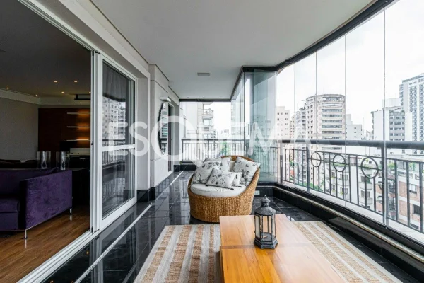 Apartamento luxuoso e bem localizado