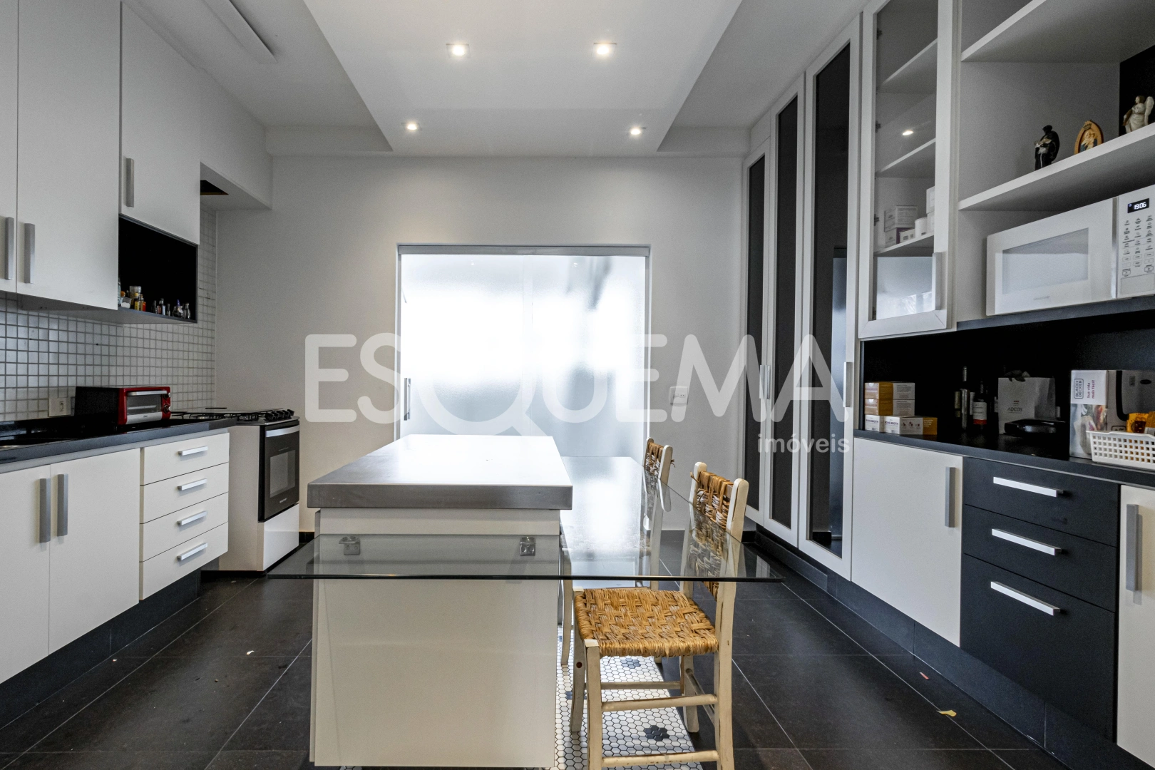 Apartamento reformado em andar alto no Jardim América - Imagem 12