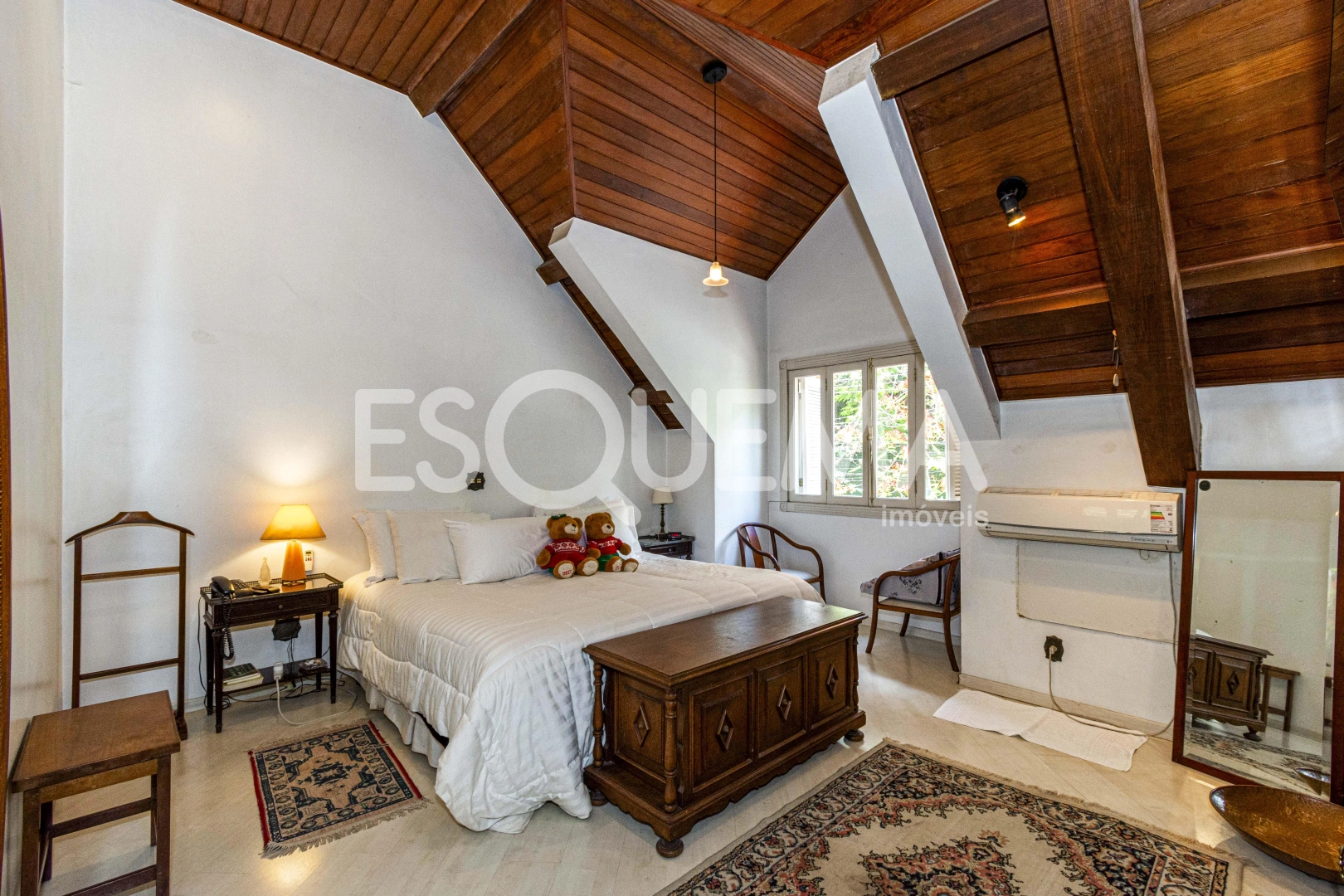 Casa com vista espetacular em ótima localização - Imagem 11