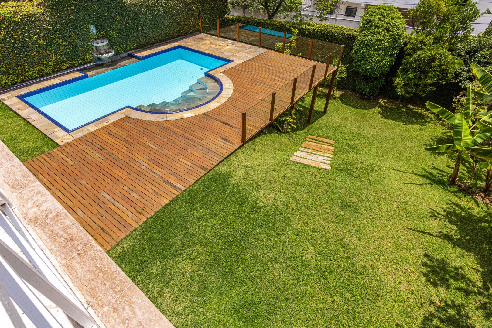 Casa com vista espetacular em ótima localização - Imagem 14