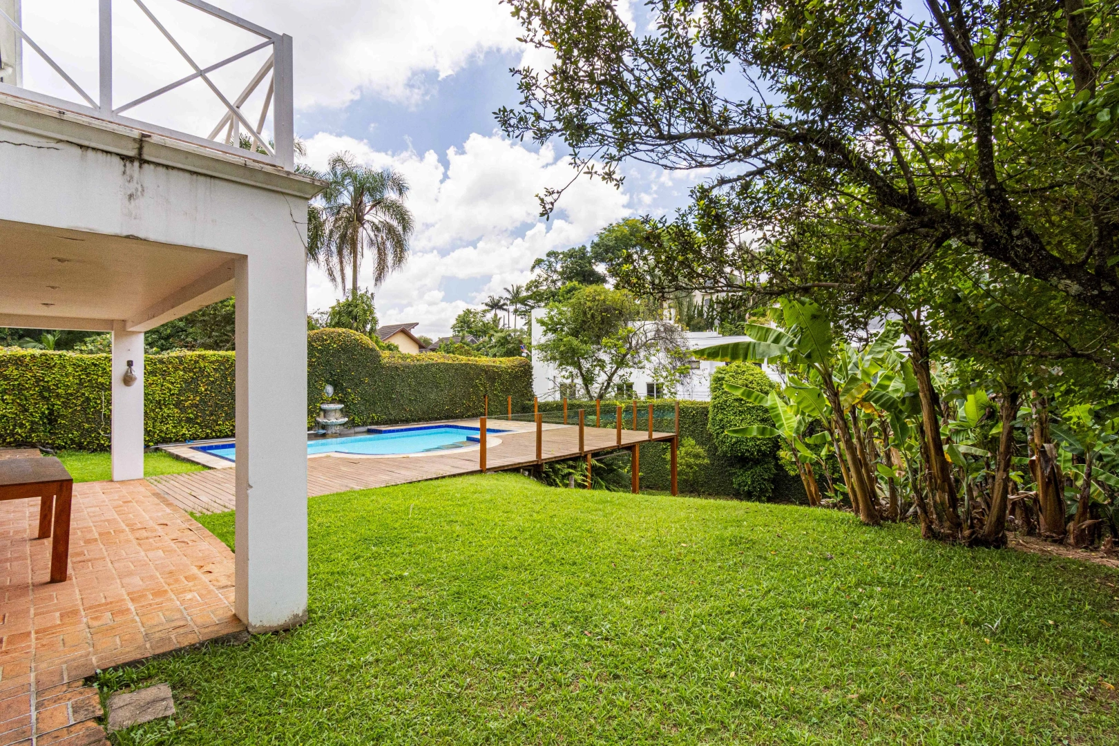 Casa com vista espetacular em ótima localização - Imagem 3