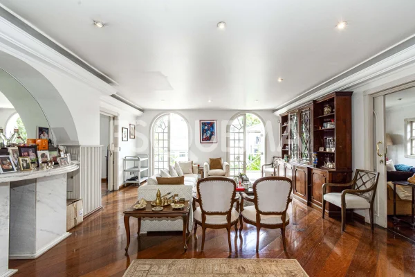 Casa com vista espetacular em ótima localização