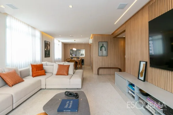 Apartamento recém-reformado em rua cobiçada do Jardim Paulista
