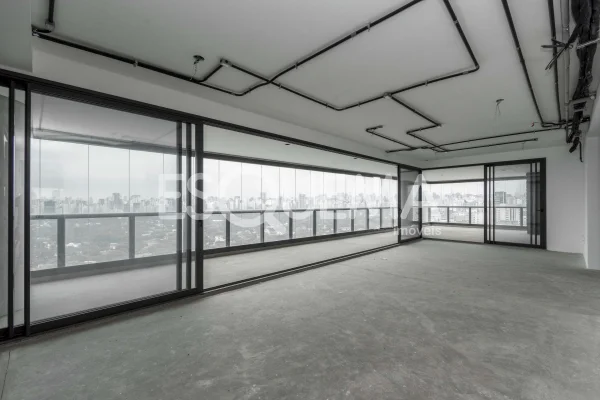 Apartamento em andar alto com vista livre no Itaim Bibi