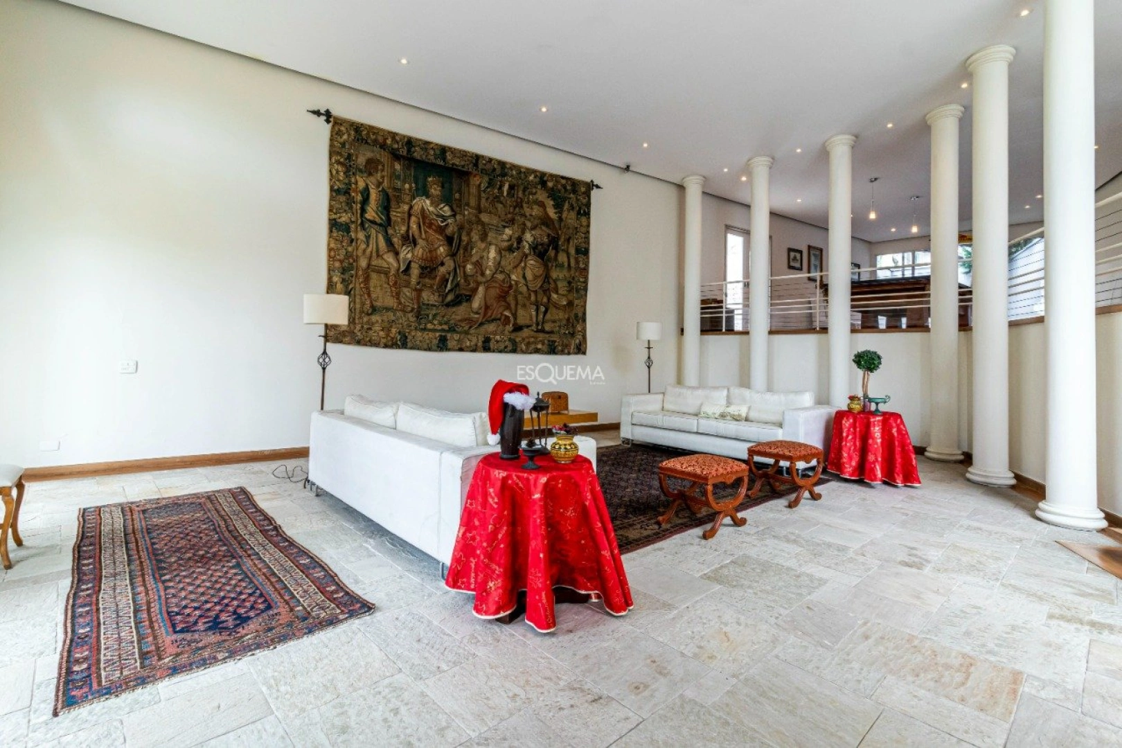 Casa com amplo terreno e 40 m de frente - Imagem 7
