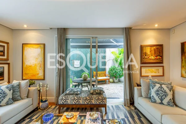 Casa reformada em região cobiçada