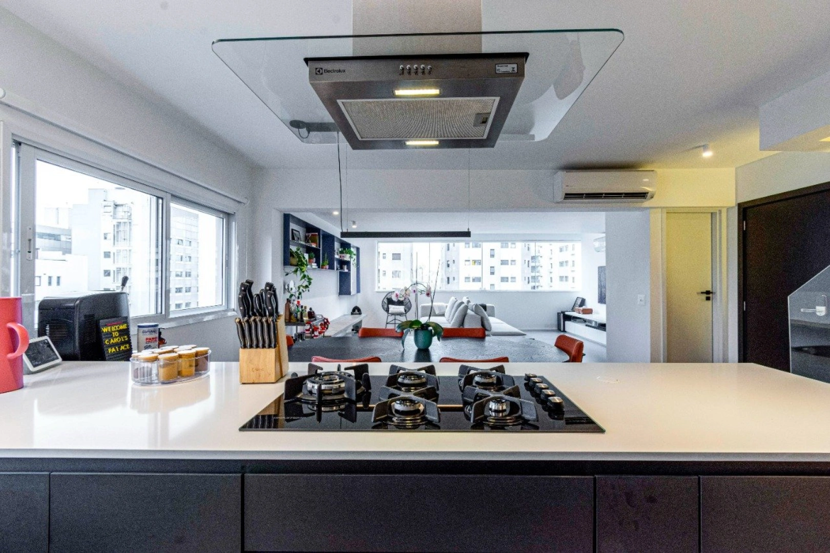 Apartamento reformado em localização privilegiada - Imagem 6