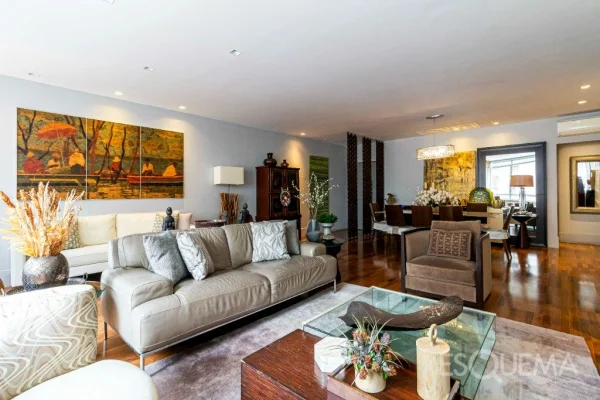 Apartamento bem localizado com 292 m²