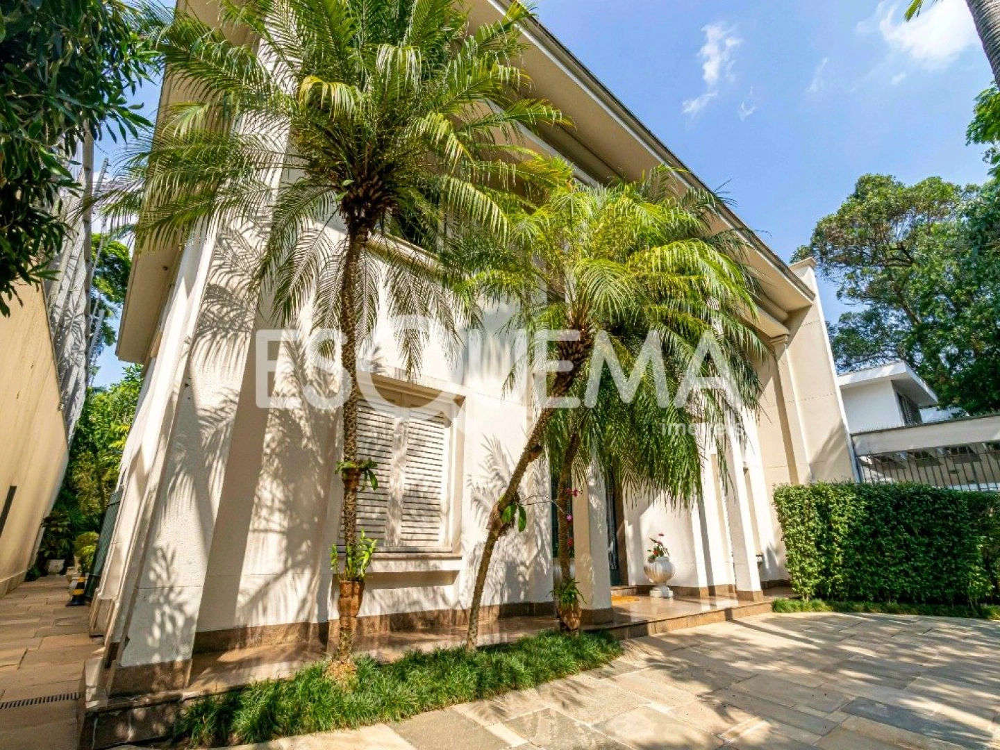 Casa para modernização em excelente localização - Imagem 2
