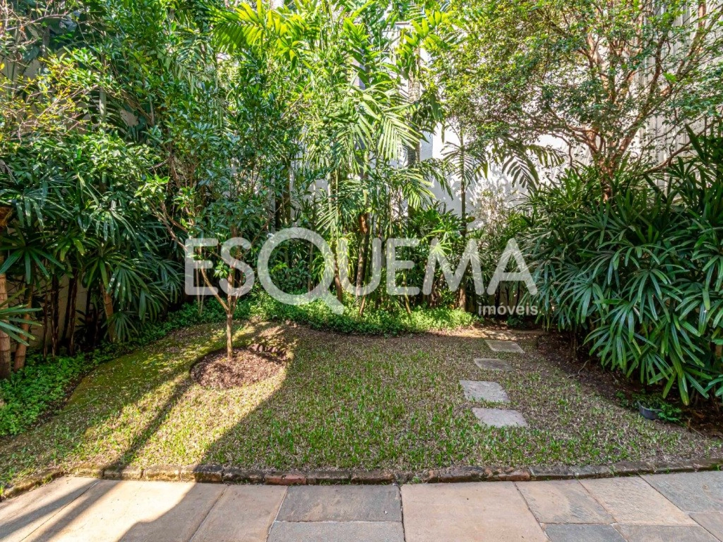 Casa para modernização em excelente localização - Imagem 3