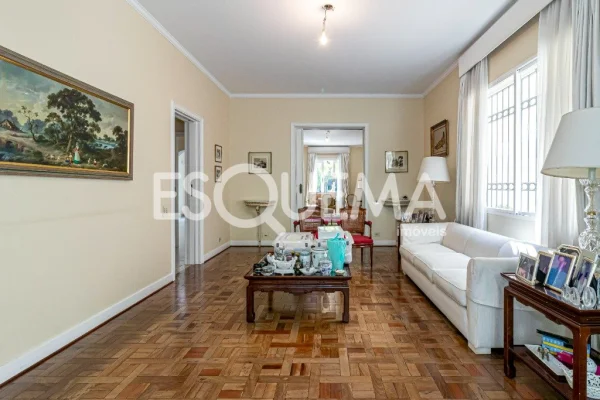 Casa para modernização em excelente localização