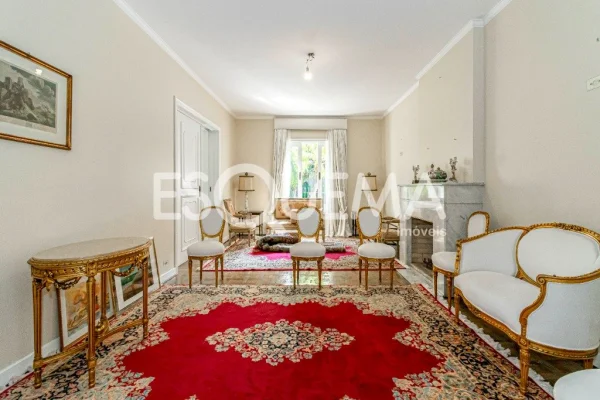 Casa para modernização em excelente localização