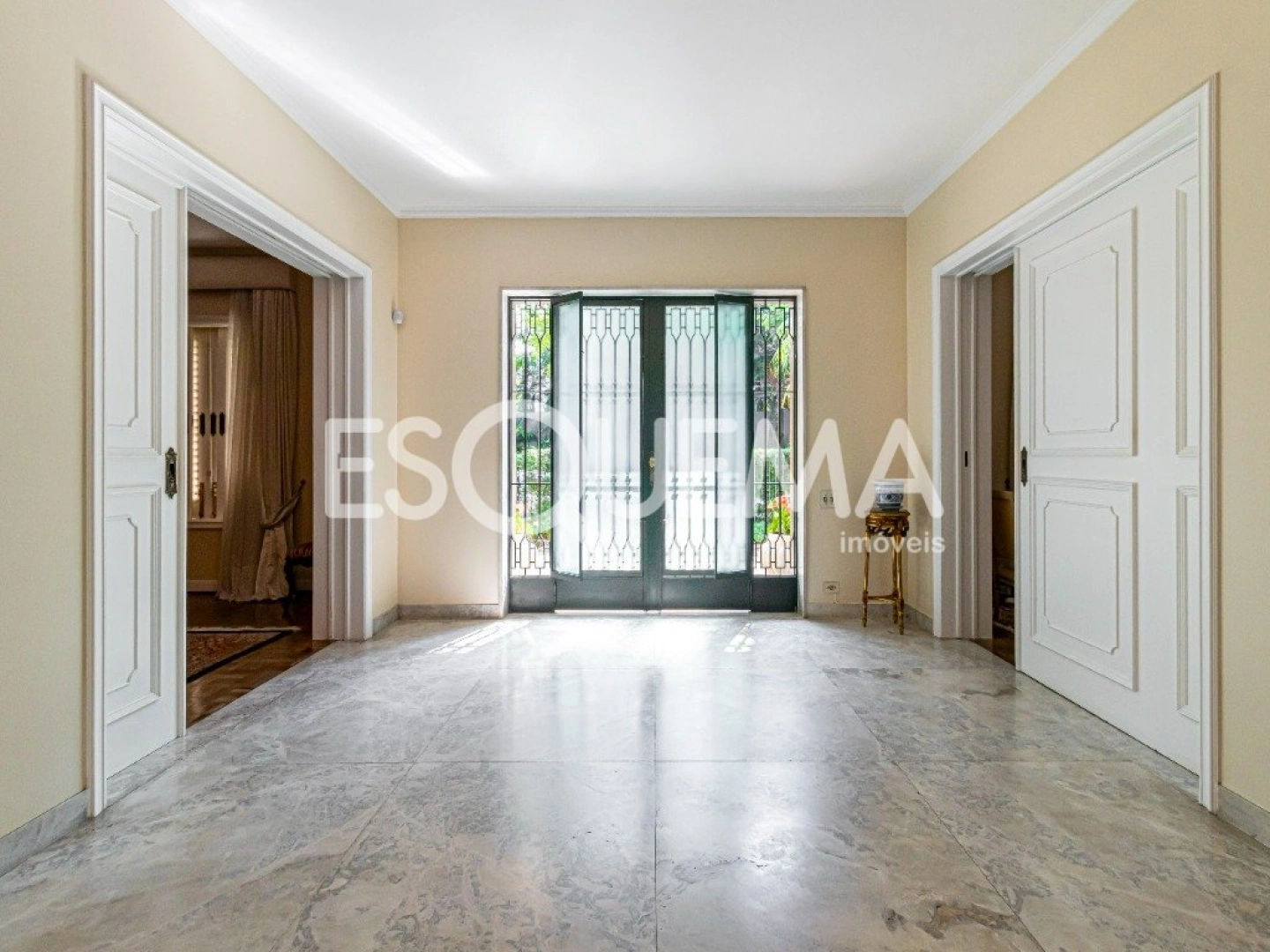 Casa para modernização em excelente localização - Imagem 8
