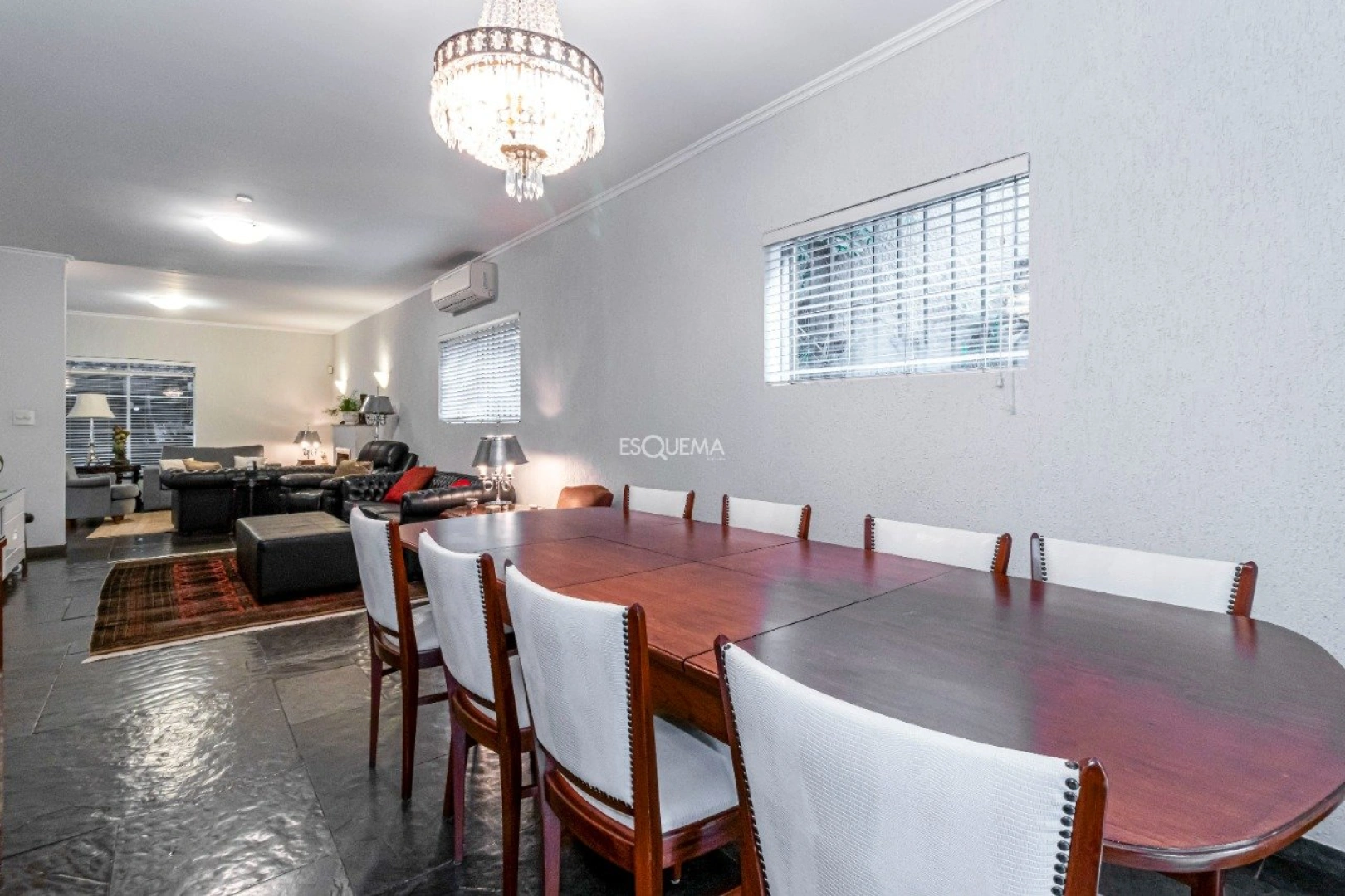 Casa na melhor localização do bairro - Imagem 6